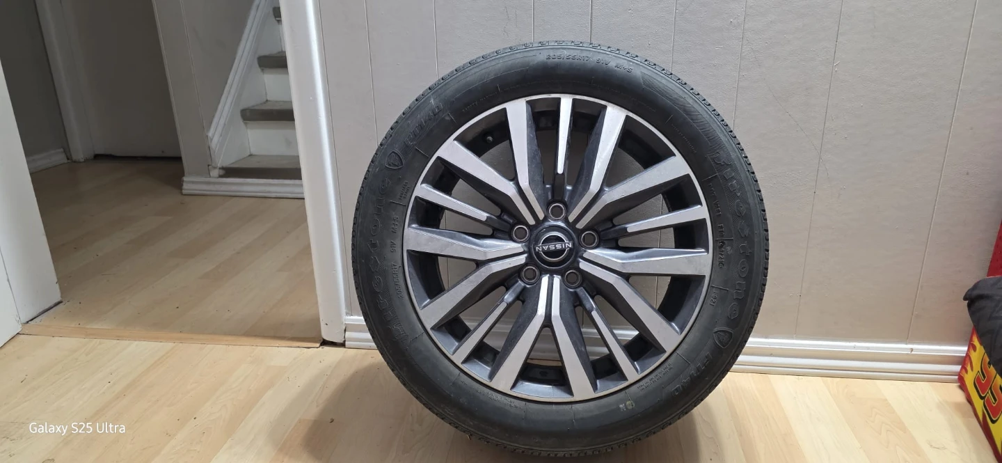 Nissan Tires on Rims - photo 4