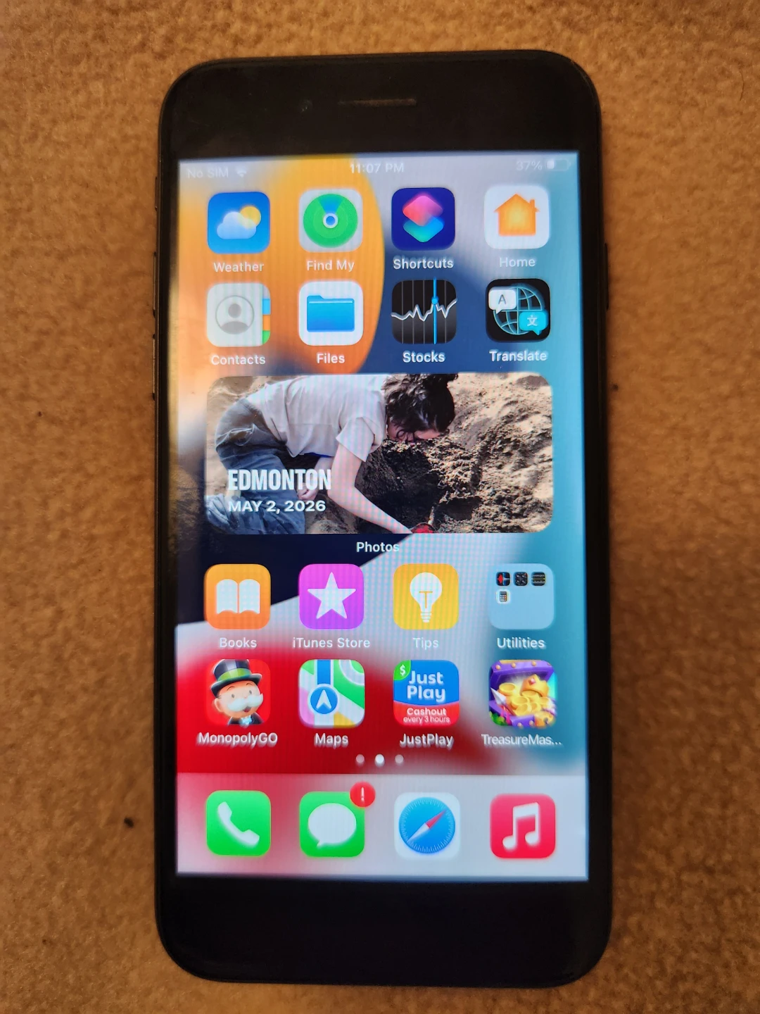 Apple iPhone 7 with Case no icloud