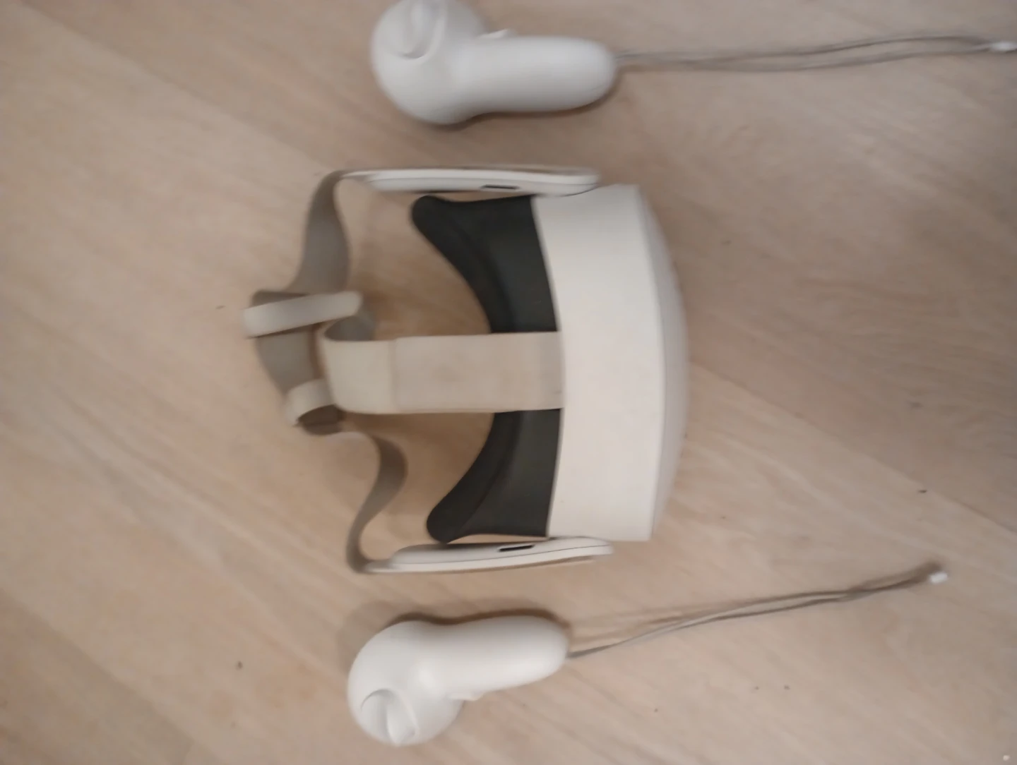 Oculus Quest 2 VR Headset with Controllers