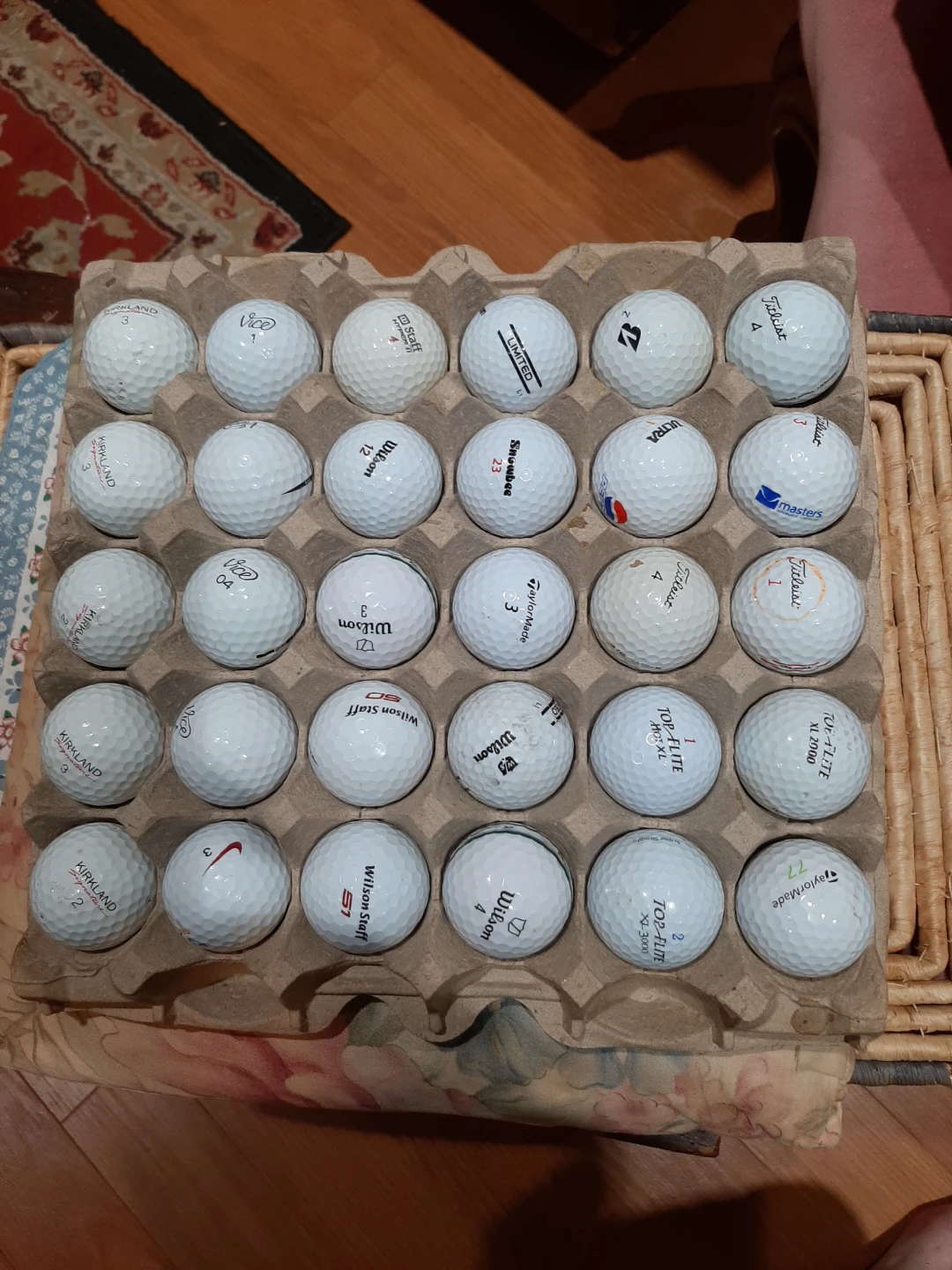 30 GENTLY USED GOLF BALLS
