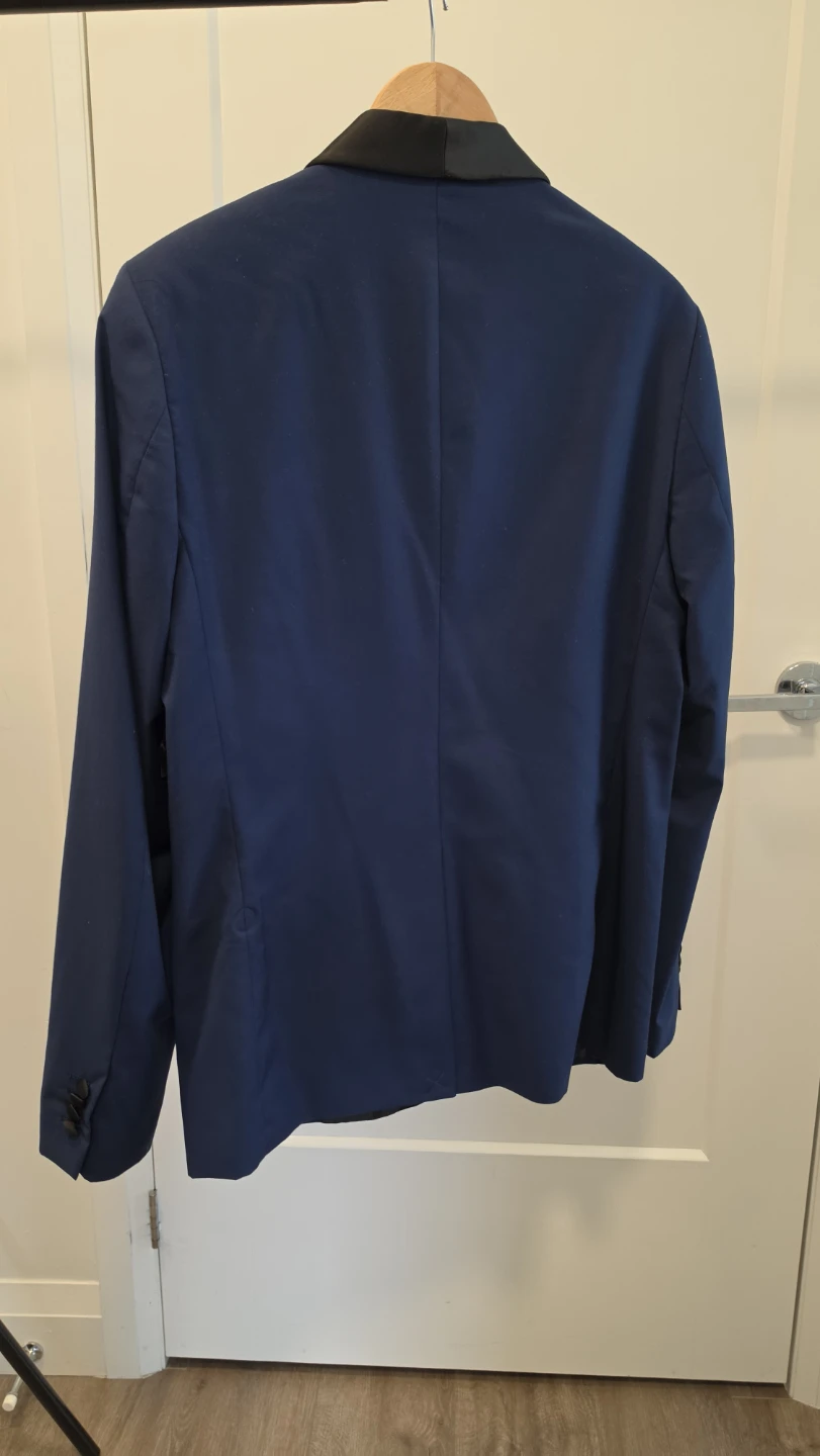 LE CHÂTEAU Blue Tuxedo Jacket with Black Lapel. Size 42 /L - photo 3