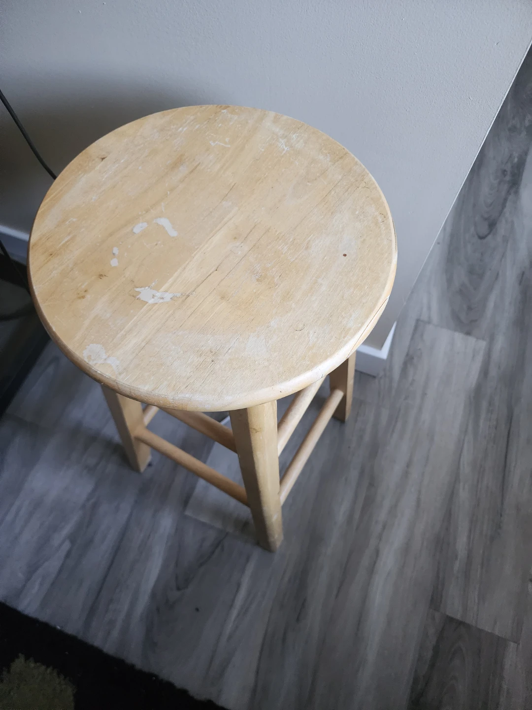 Wooden Bar Stool - photo 3
