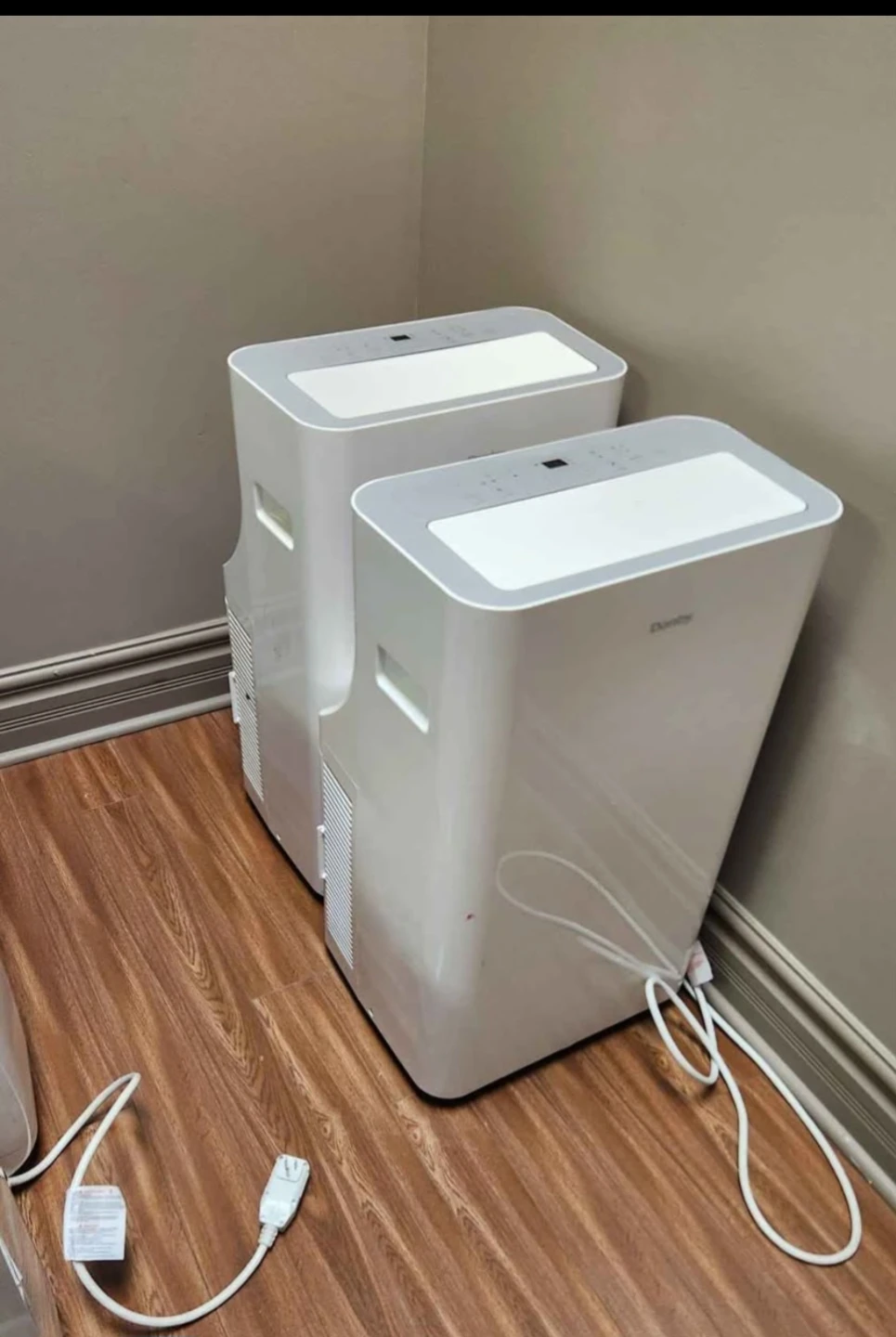 12kbtu-2 Danby elite Portable air Conditioners. LIKE NEW.