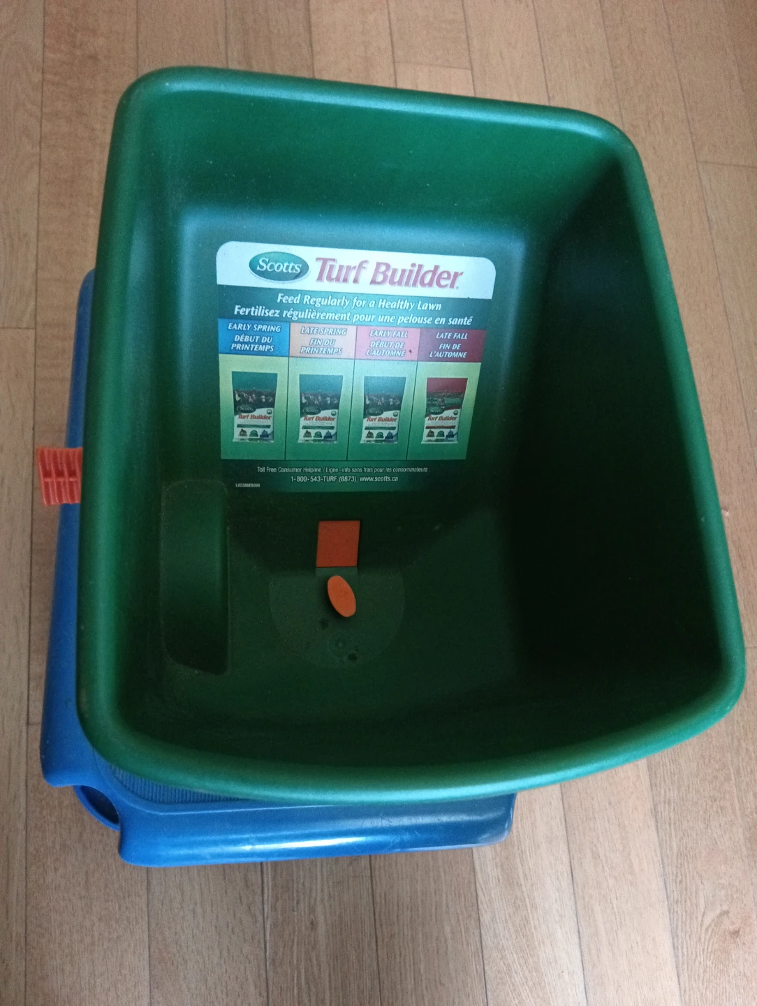 Scotts Easy Hand-Held Spreader - photo 5
