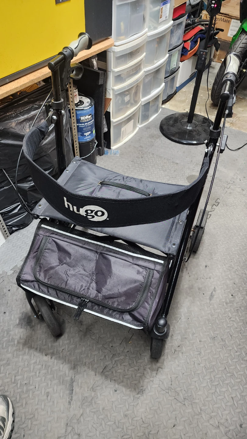 Hugo "explore" Rolling Walker with Seat