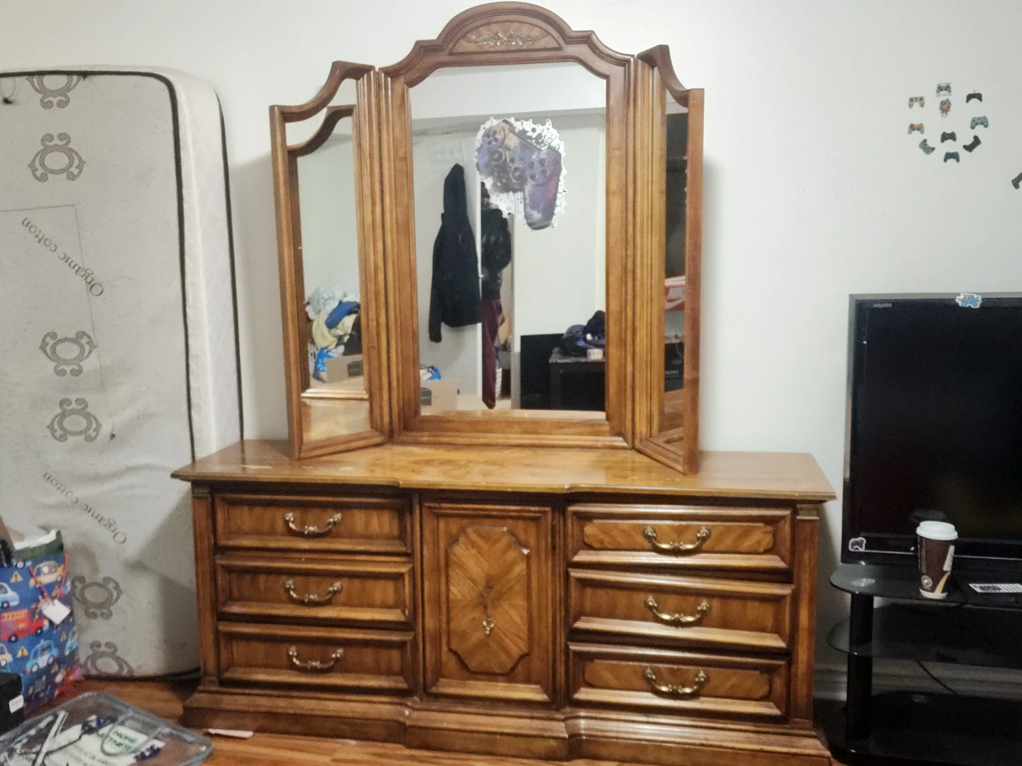 Wooden Dresser with Tri-fold Mirror - photo 2