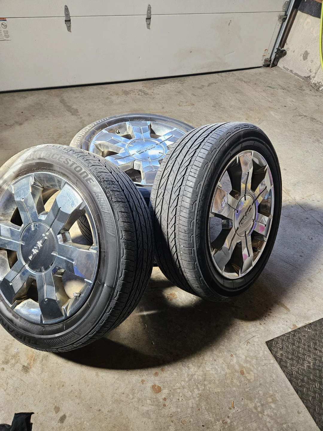 Set of 4 GMC Chrome Wheels with Bridgestone Tires - photo 3