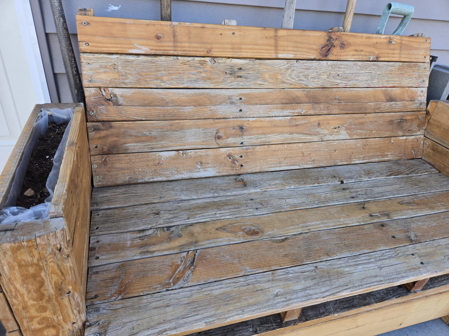 Wooden Pallet Bench with Planter Box - photo 2