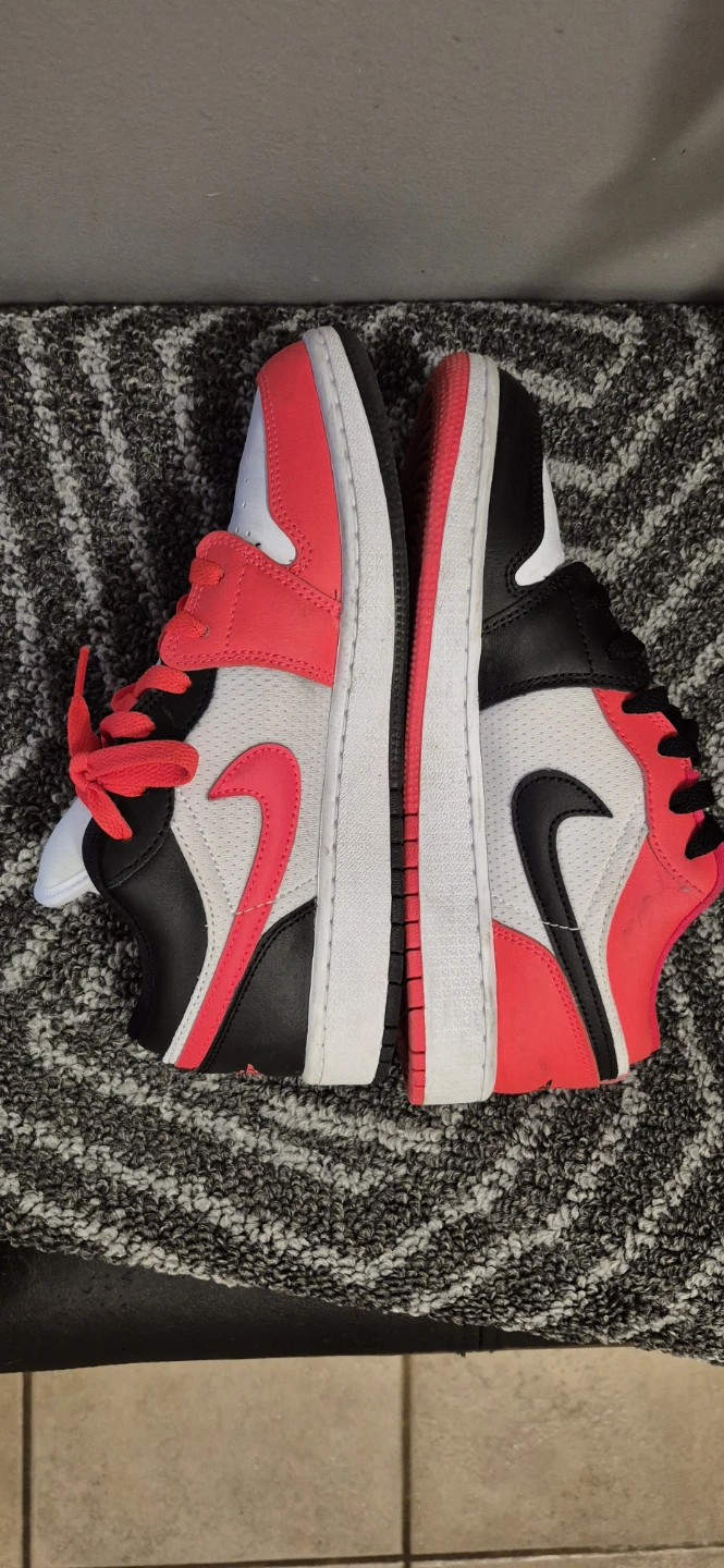 Air Jordan 1 Low SE Shoes - photo 2