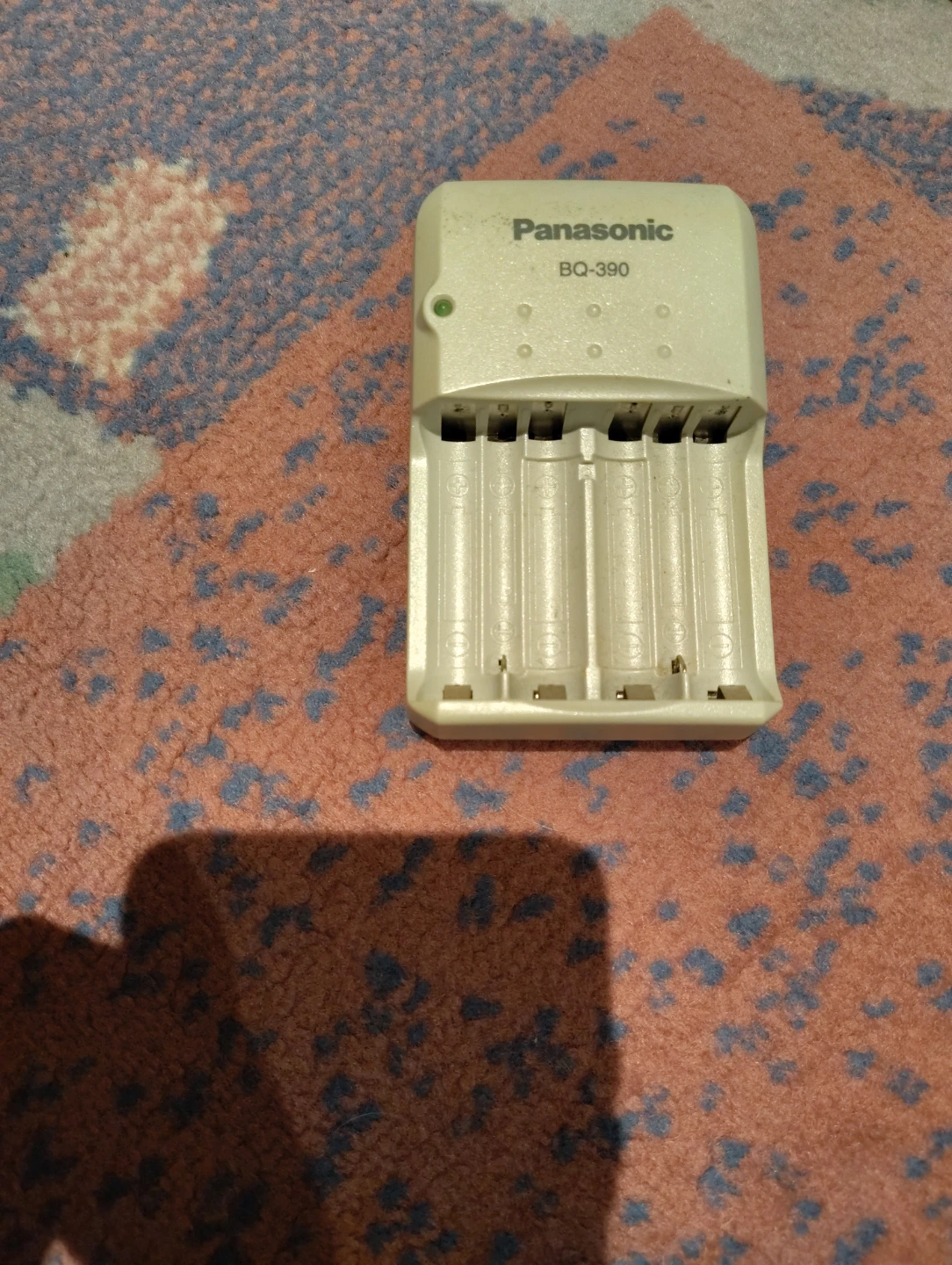 Panasonic BQ-390 Battery Charger