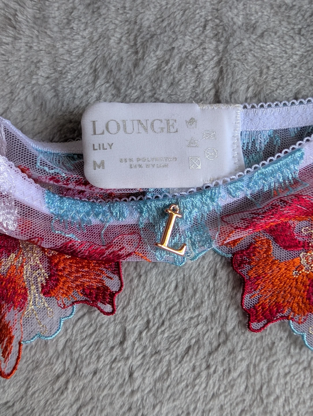 Lounge Lily Embroidered Bra and Garter Set White/Floral - photo 4