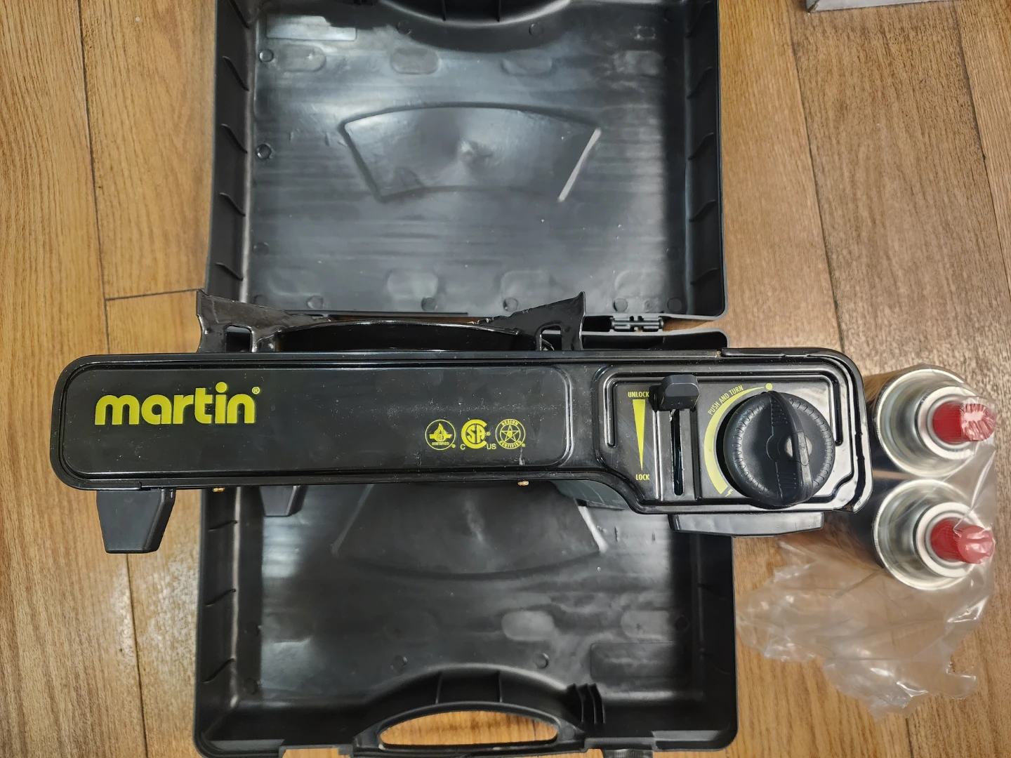 Martin Portable Butane Gas Stove with 2 Fuel Canisters - photo 2