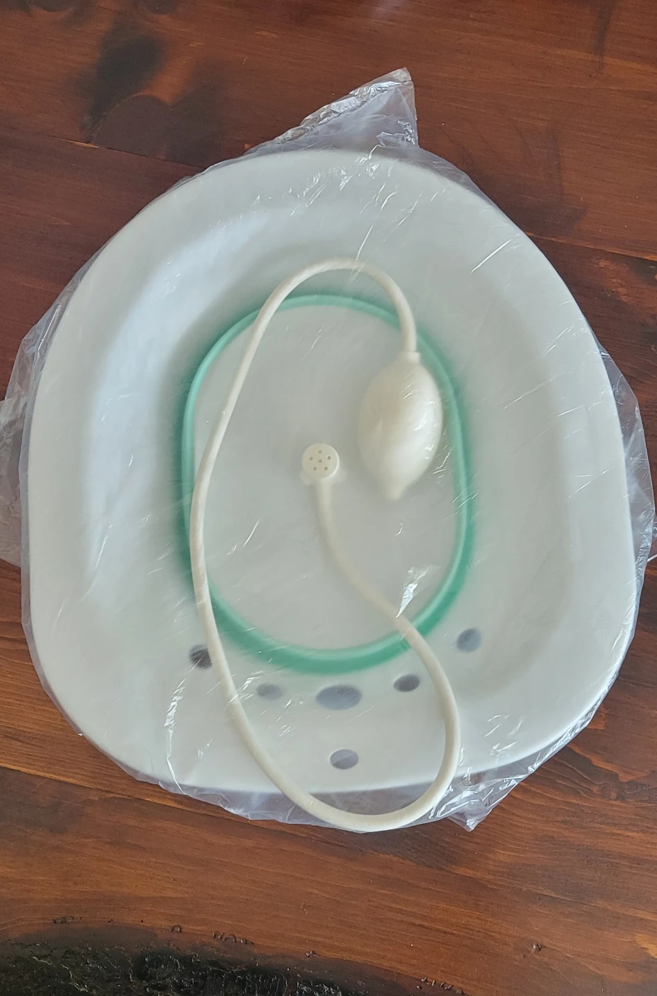 Brand-new, Never-used Collapsible Sitz Bath with Flusher - photo 4
