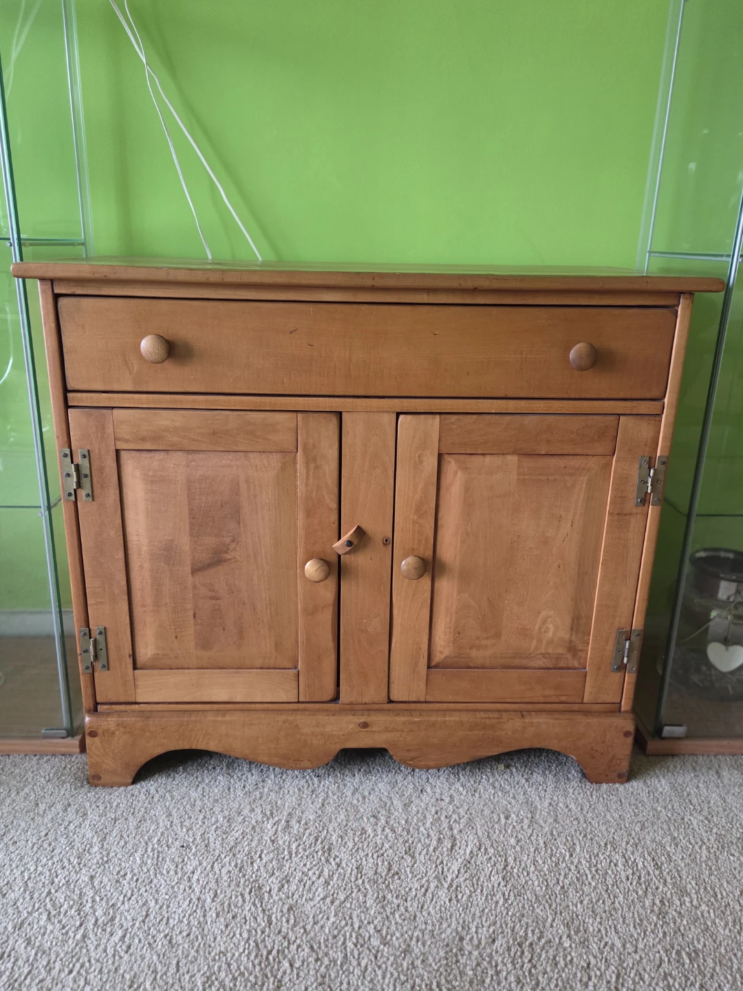 Wooden Kitchen Cabinet with Drawer and Shelves