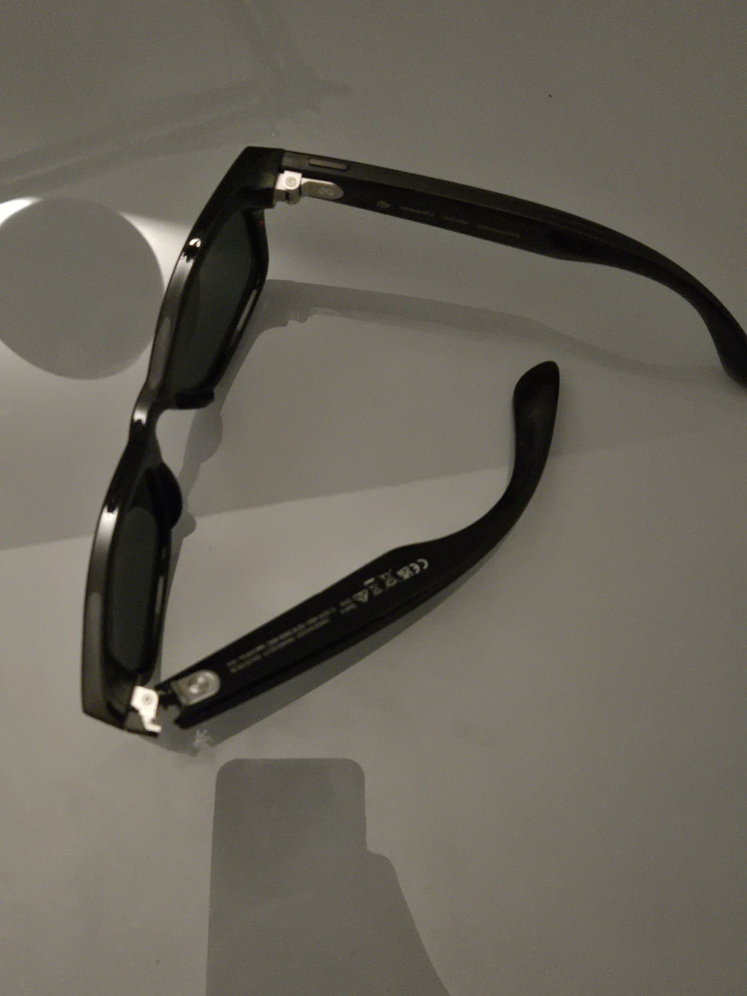Ray-Ban Wayfarer Smart Glasses and Charging Case - photo 3