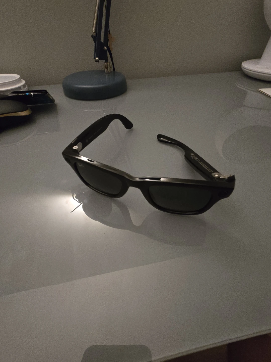 Ray-Ban Wayfarer Smart Glasses and Charging Case - photo 4