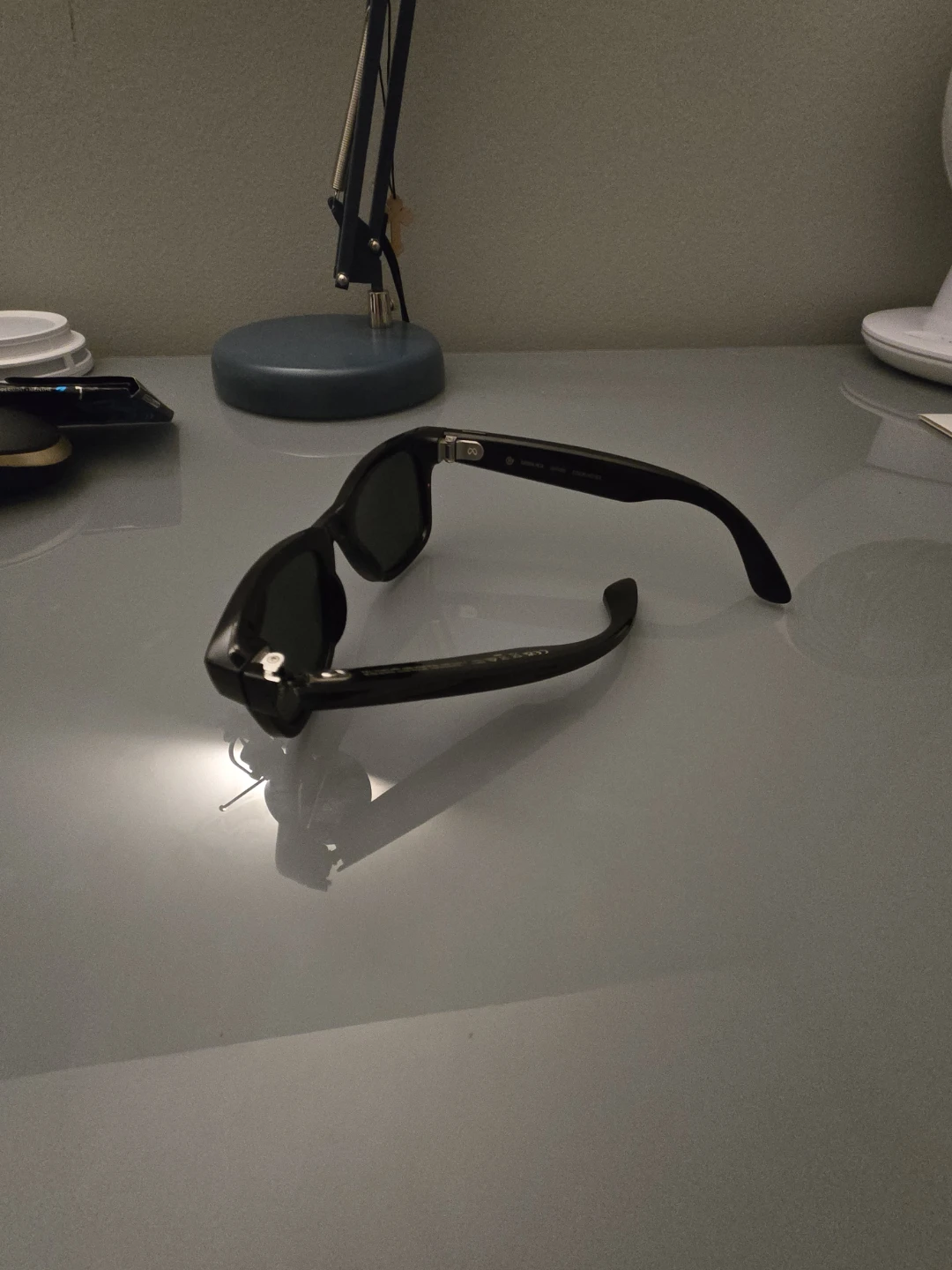 Ray-Ban Wayfarer Smart Glasses and Charging Case - photo 5