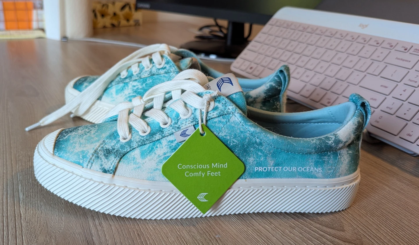 Cariuma "Protect Our Oceans" Canvas Low Top Sneakers