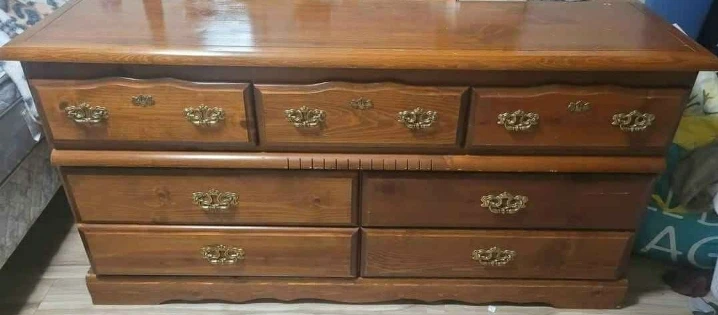 Wooden Dresser with 8 Drawers - photo 3