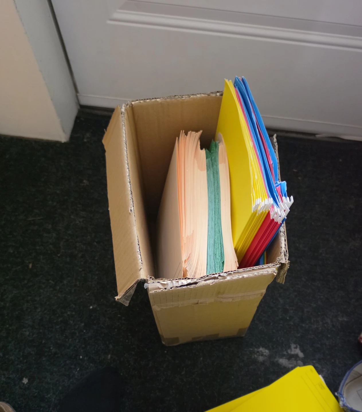 Box of letter sized file folders