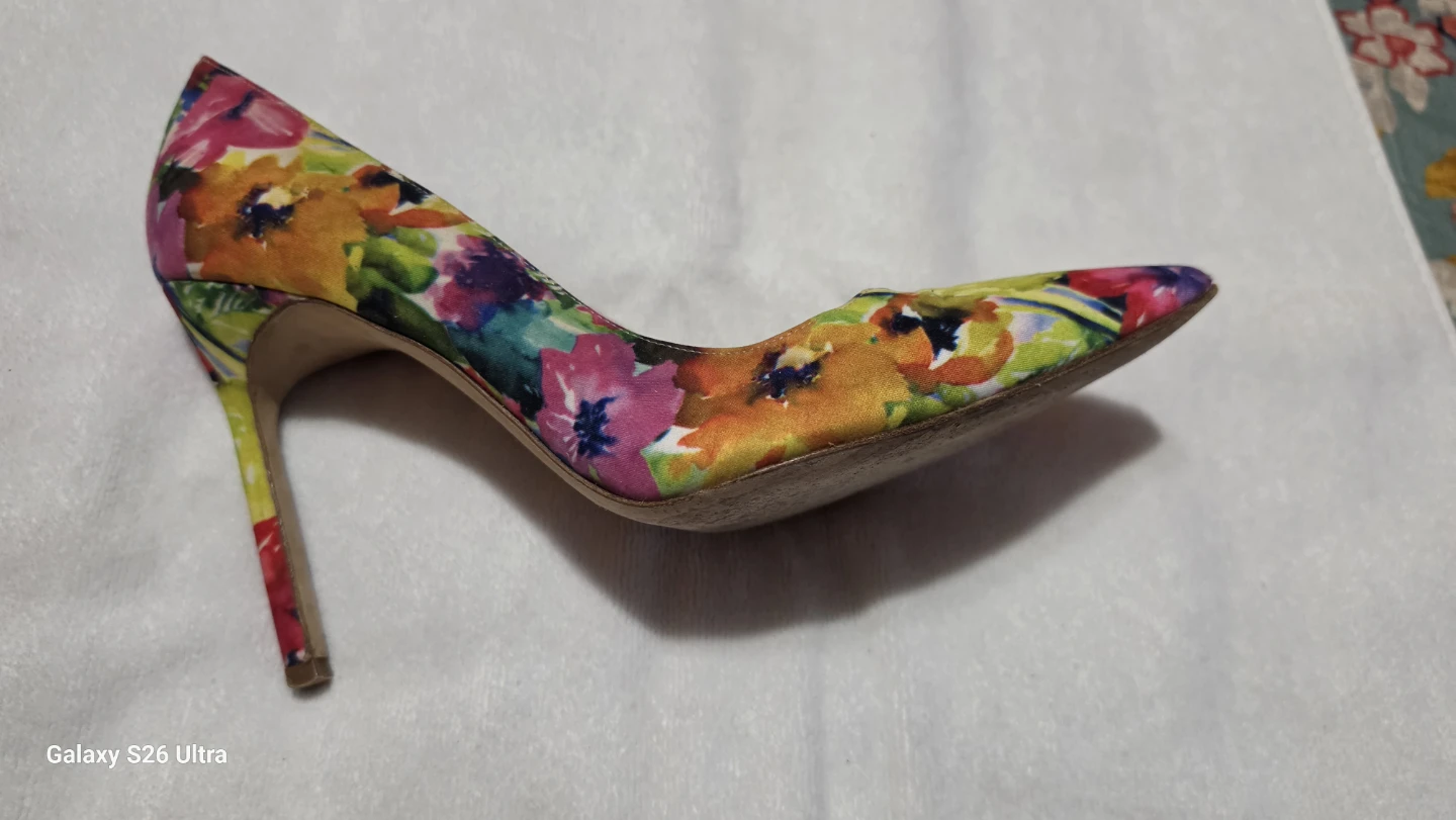Manolo Blahnik Floral Print Stiletto Heels - photo 4