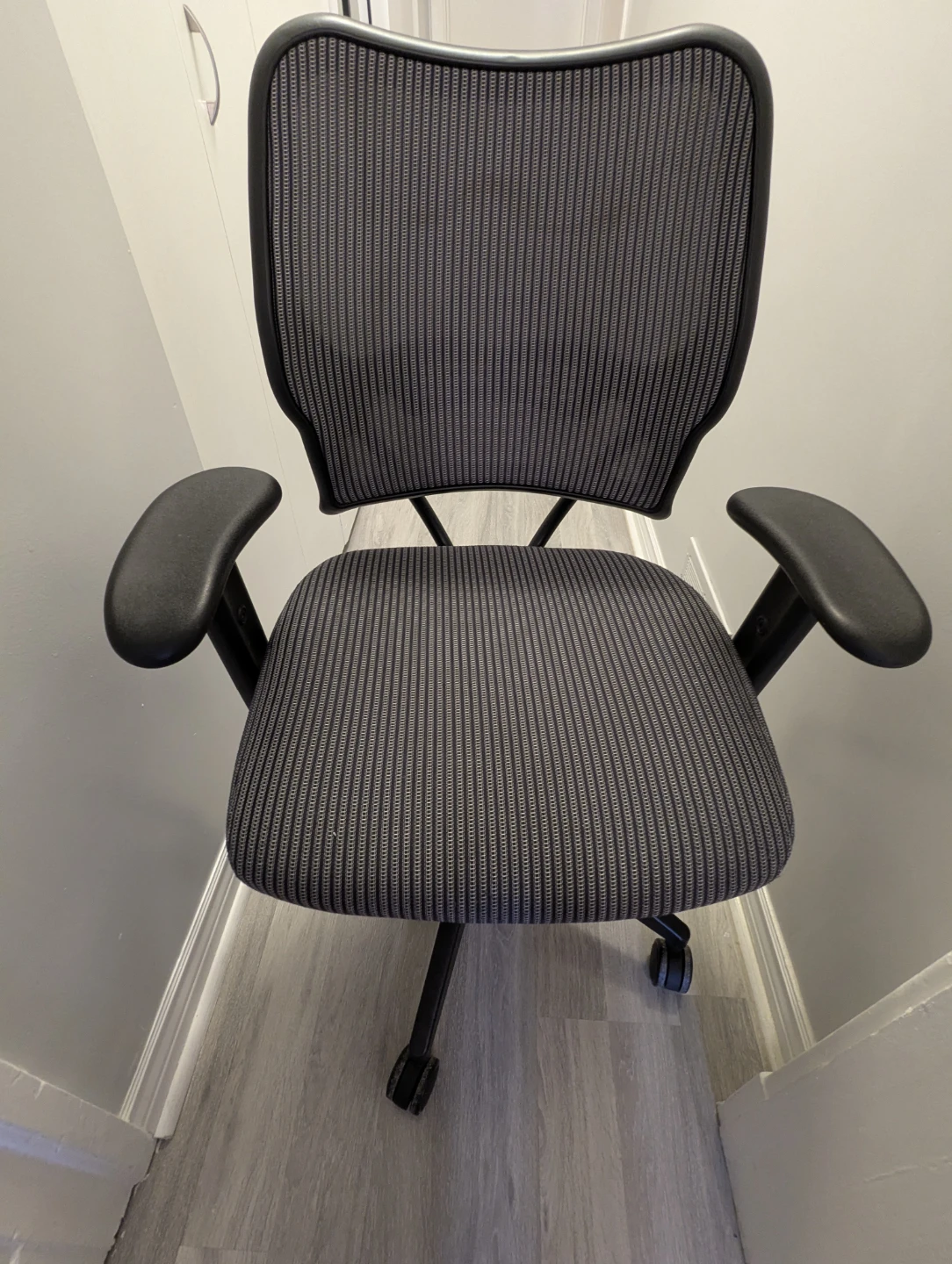 Ergonomic Office Chair - photo 2