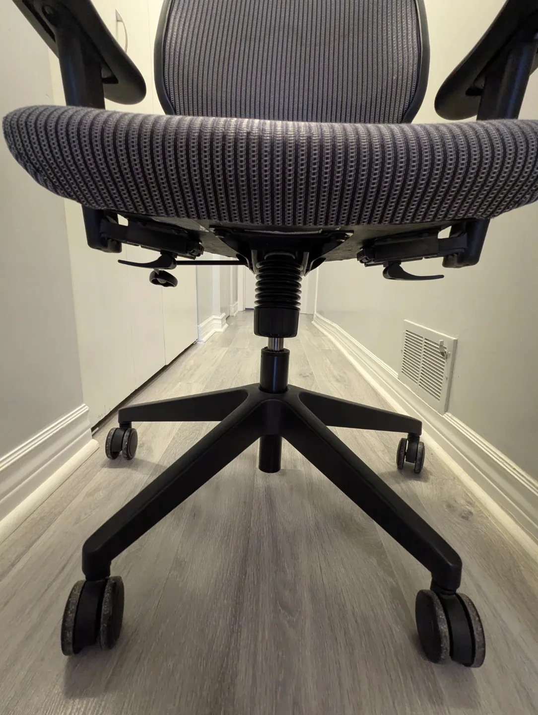 Ergonomic Office Chair - photo 4
