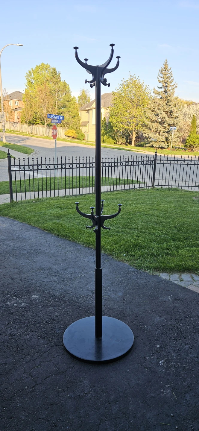 Black Metal Coat Rack with Round Base
