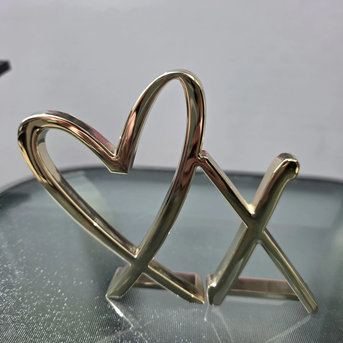 Victoria's Secret "X O" Heart Sculpture