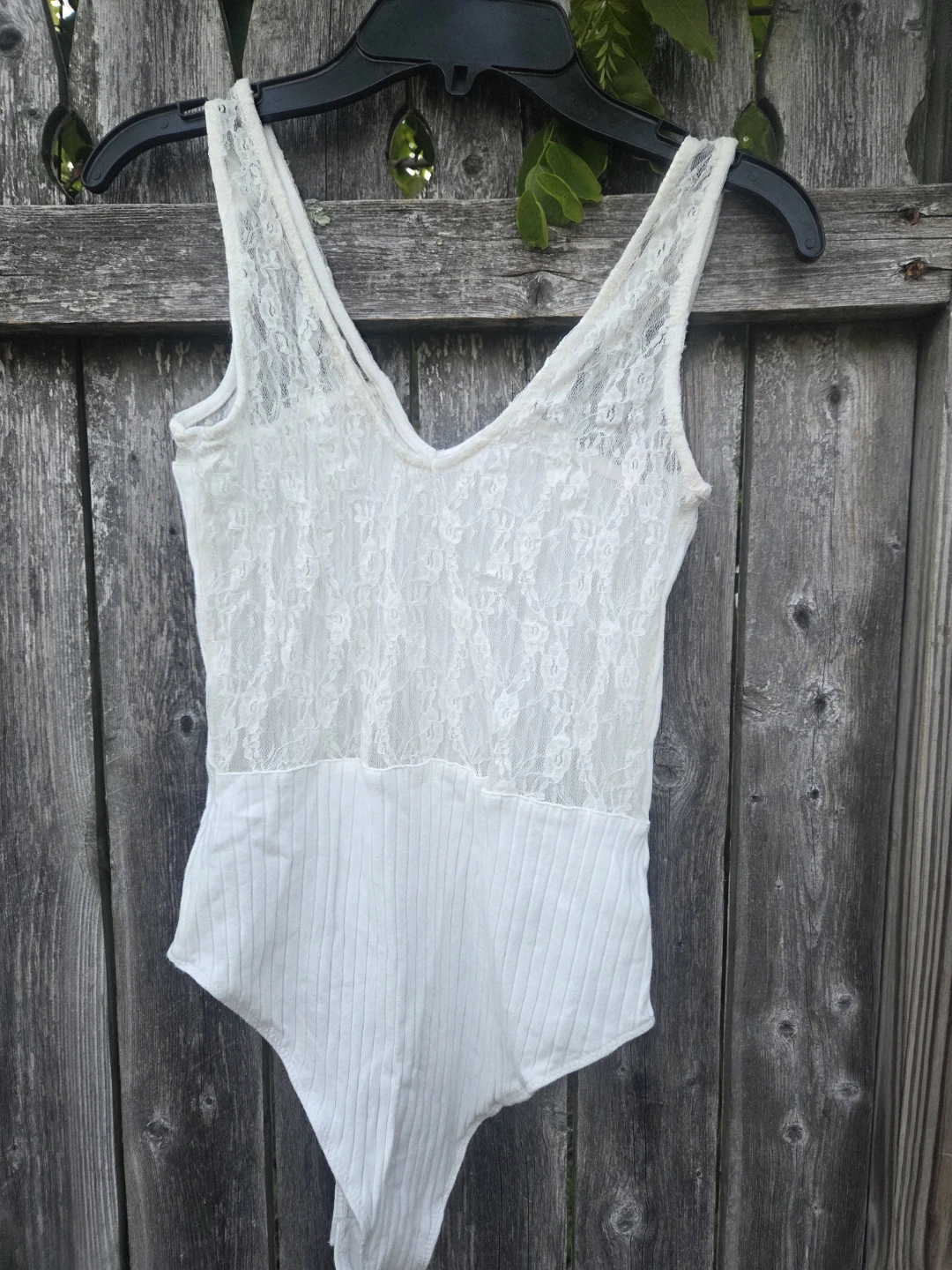 Heart & Hips White Lace Bodysuit - Size S - photo 3