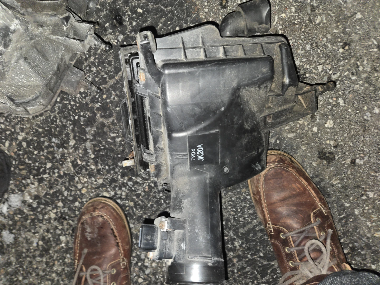 Used Car Air Intake Box infiniti g35x 2008 - photo 2