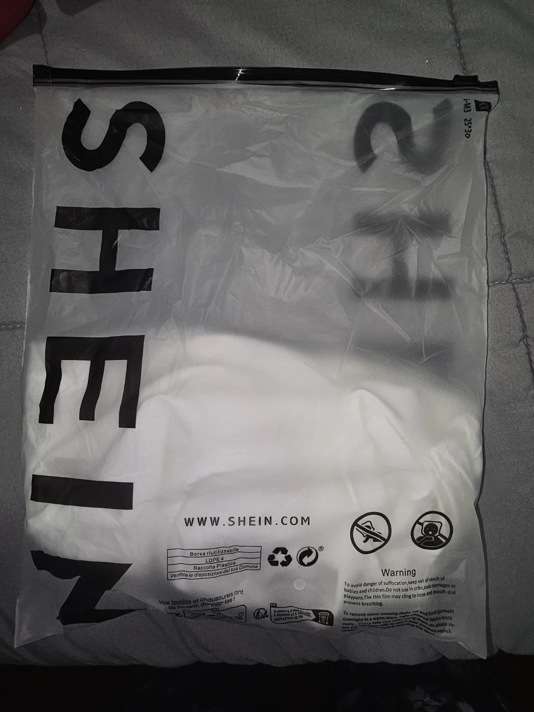 SHEIN ESSNCE White Square Neck T-Shirt - photo 3
