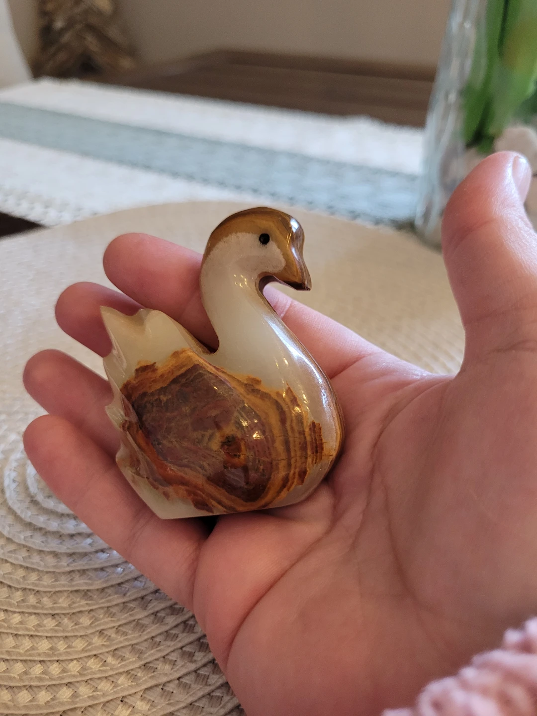 🦢 Vintage Stone Swan Figurine – Gorgeous Natural Patterning - photo 3