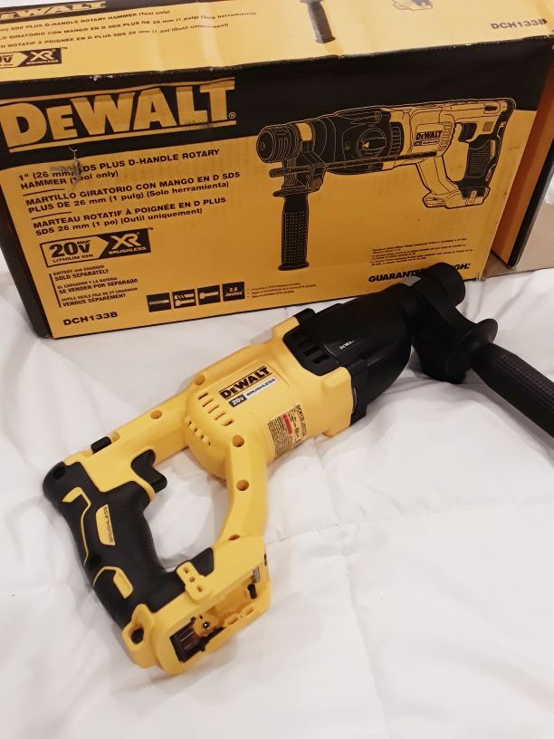 20V Max DeWalt Brushless 1" SDS- PLUS Rotary Hammer Drill - photo 2