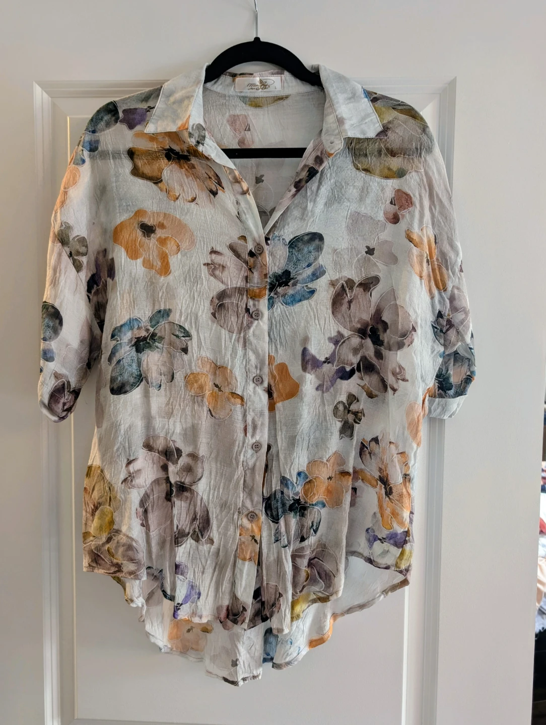 Beautiful Lightweight Women's Dress Shirts - photo 2