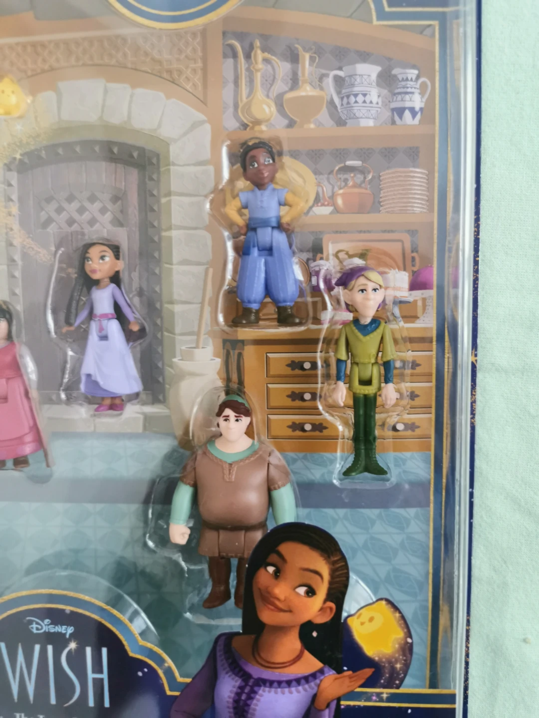 Disney Wish The Teens Pack 9 Characters Action Figures - photo 3