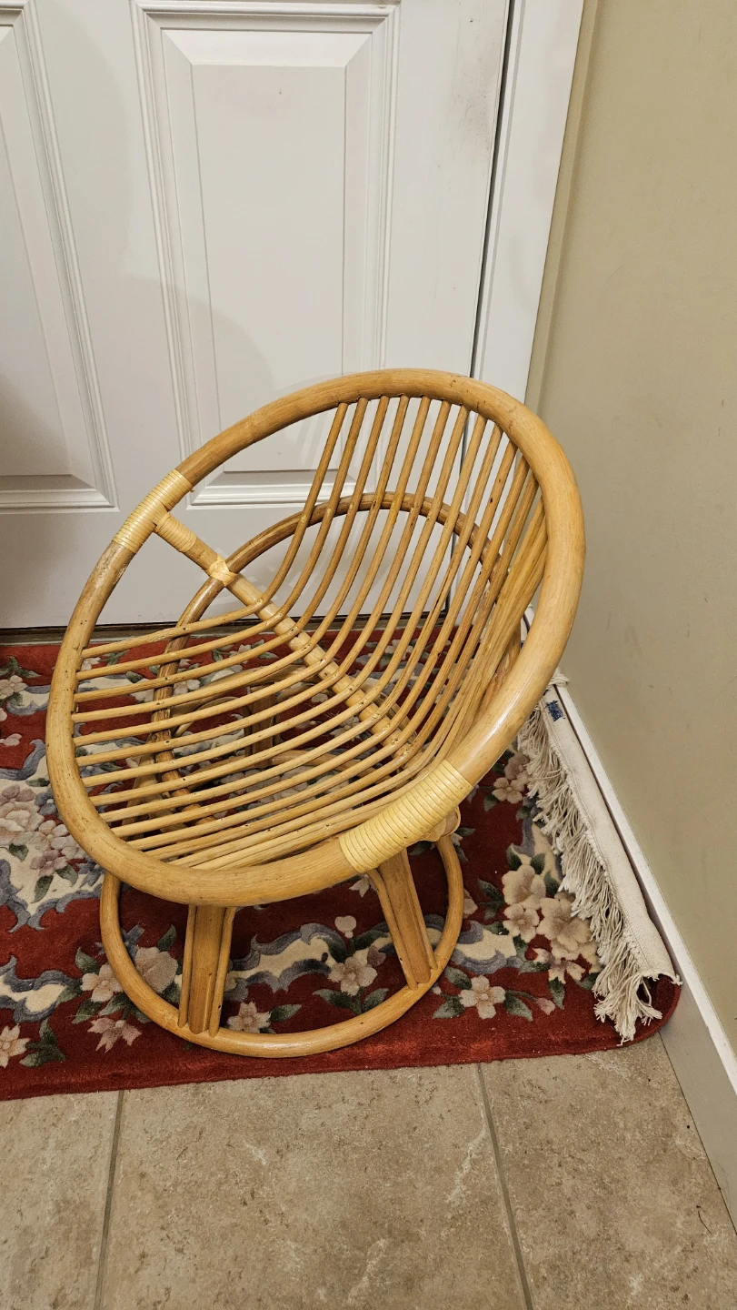 Rattan Swivel Chair - photo 2