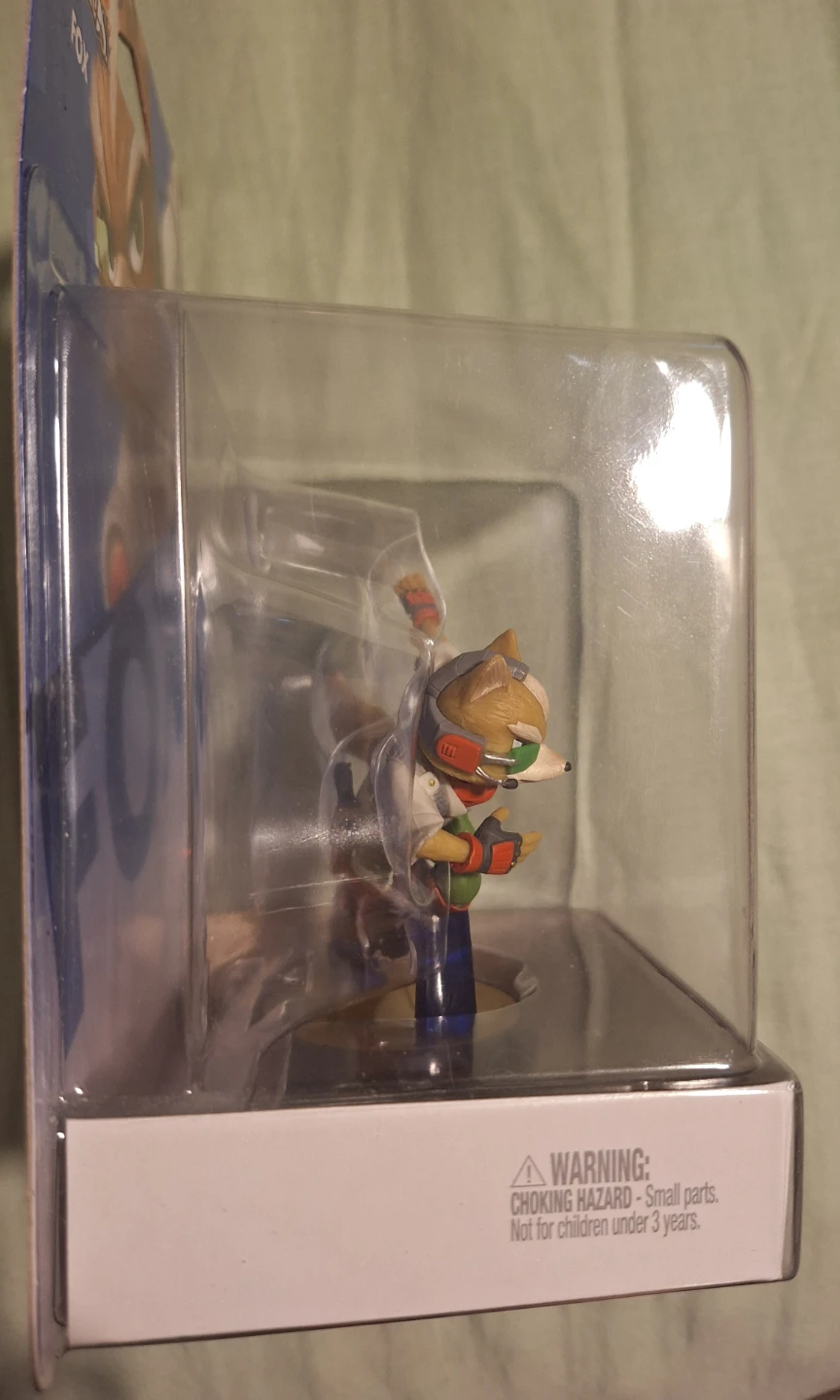 Nintendo Amiibo Super Smash Bros. Fox McCloud Figure - photo 3