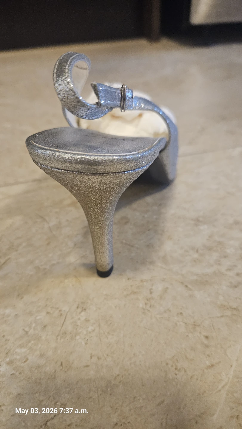 Stuart Weitzman Silver Glitter Slingback Heels - photo 2