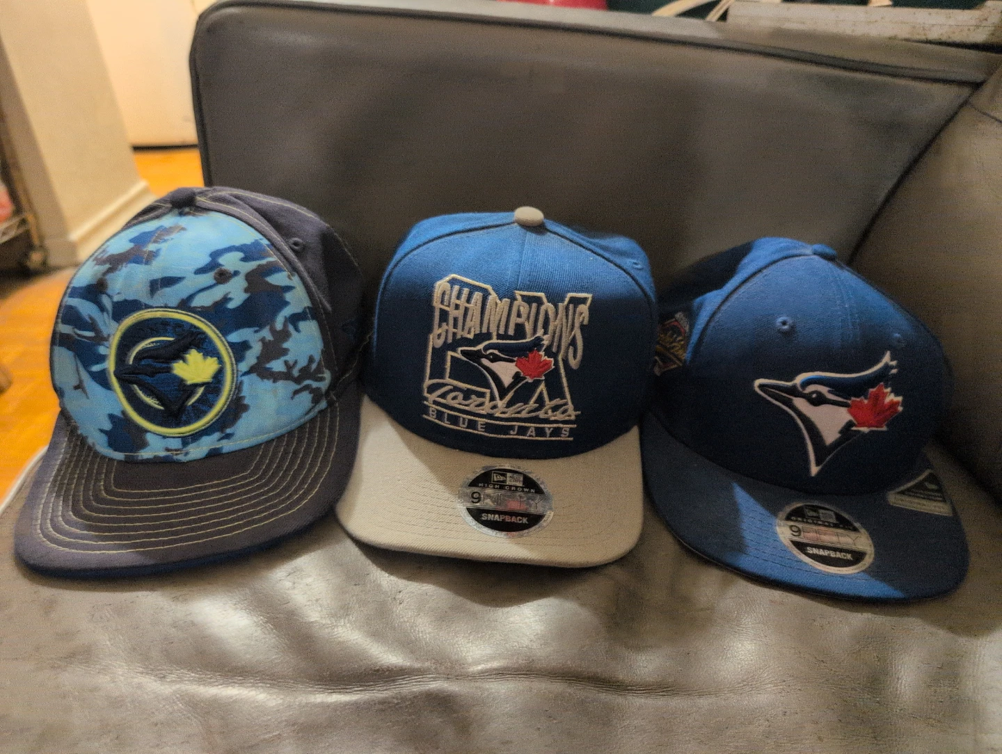 Toronto Blue Jays Baseball Caps (3)