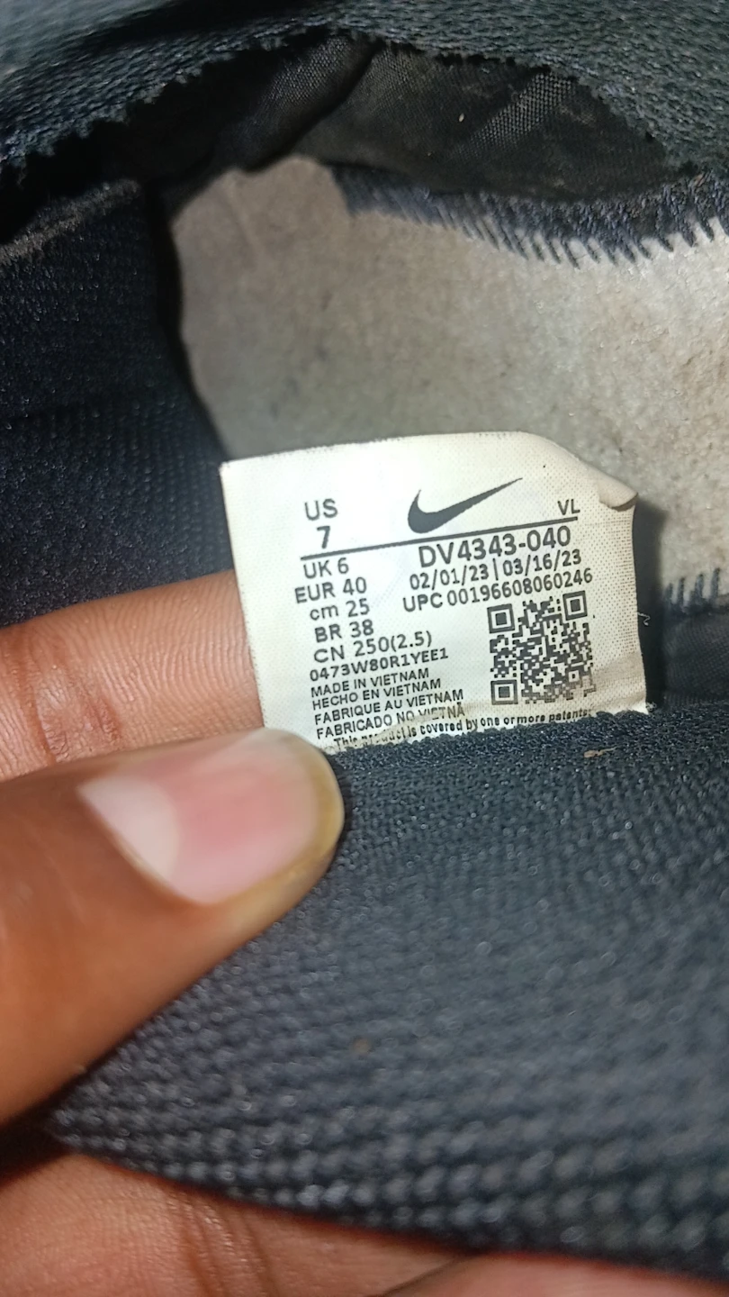 Nike Indoor Soccer Shoes DV4343-040 - photo 4