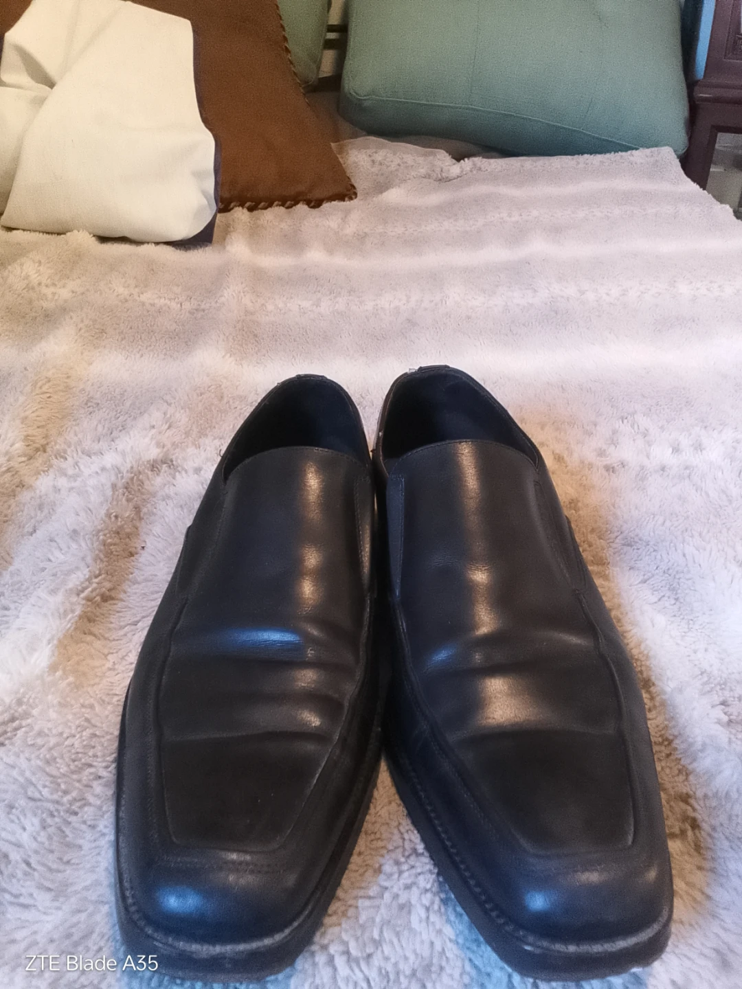 Black Leather Loafers by Johnston and Murphy size 11 - photo 2
