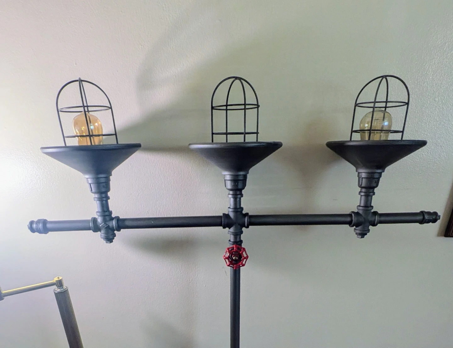 Hanging light fixture - photo 4