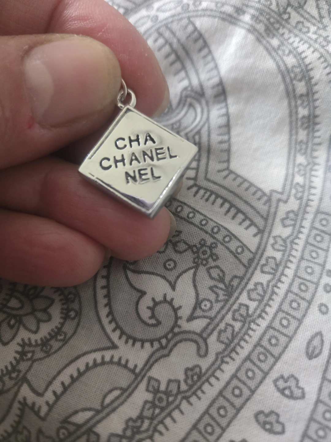 Chanel Diamond Charm Pendant - photo 2