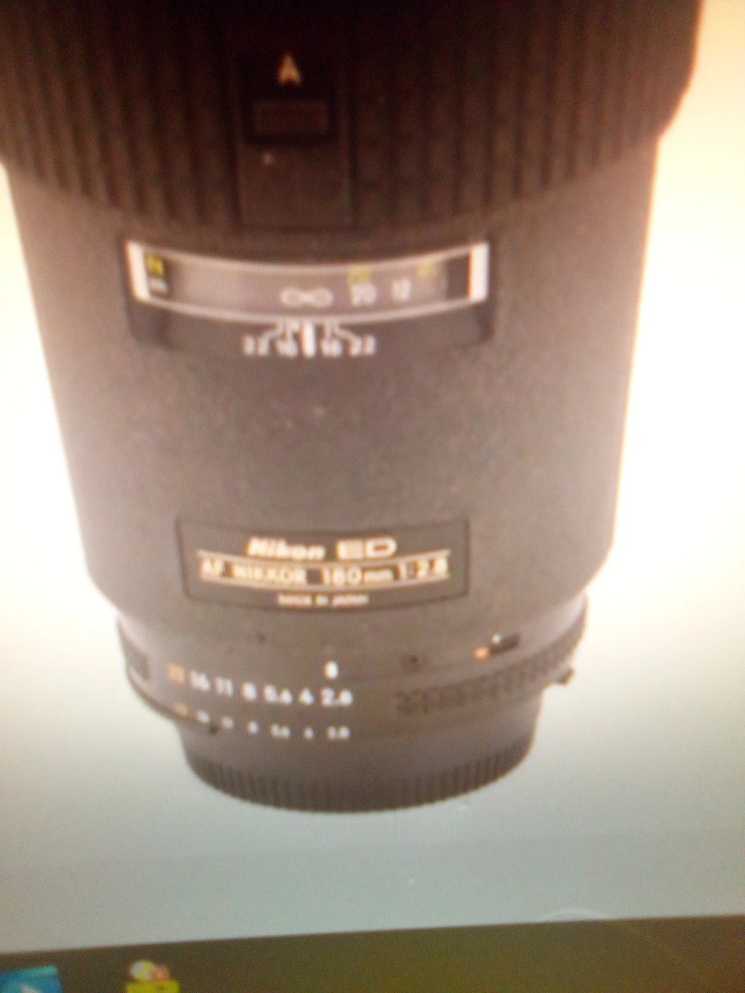 Nikon AF Nikkor ED 180mm 1:2.8 Lens