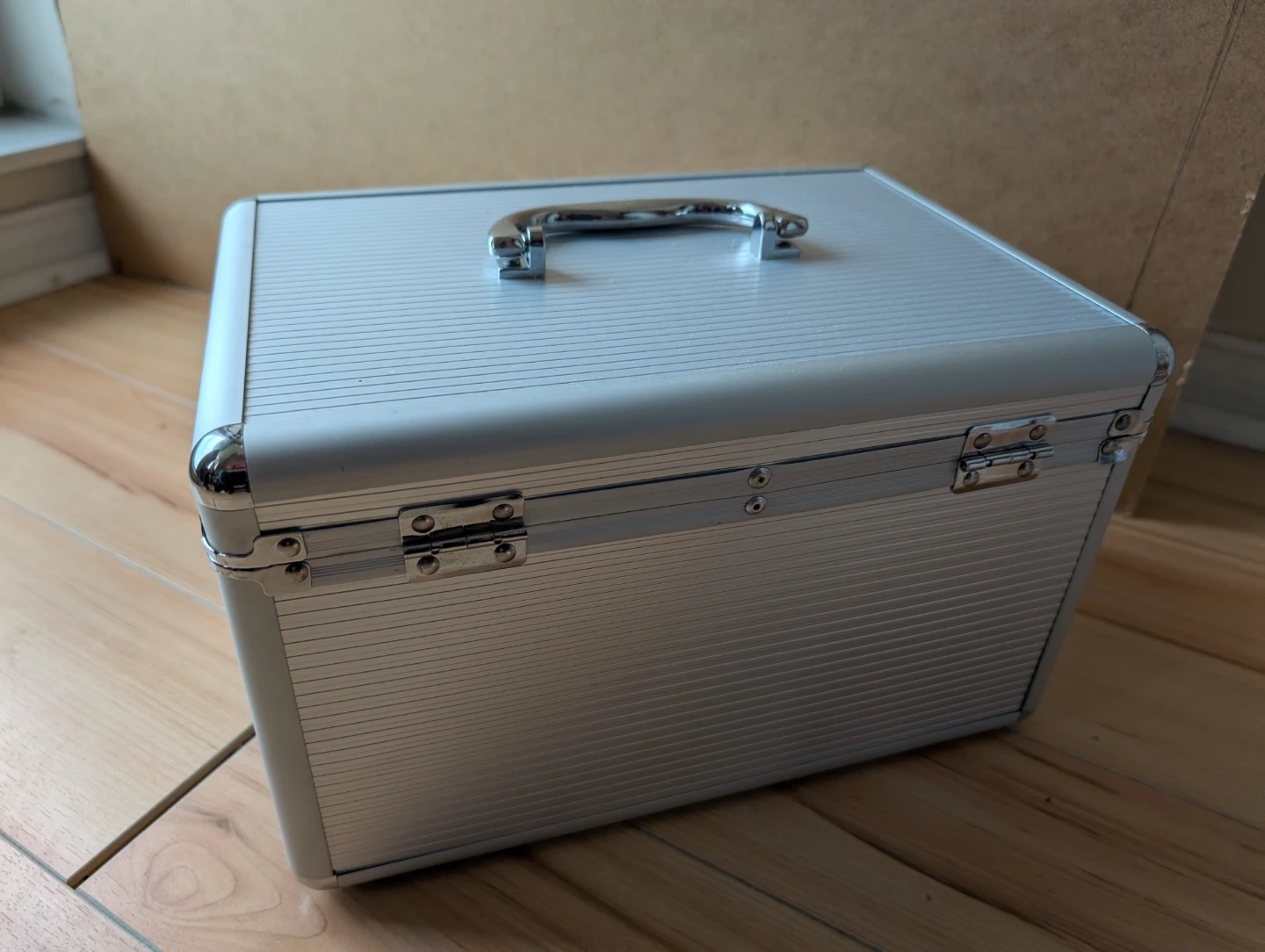 Silver Aluminum Storage Case with Handle - photo 2