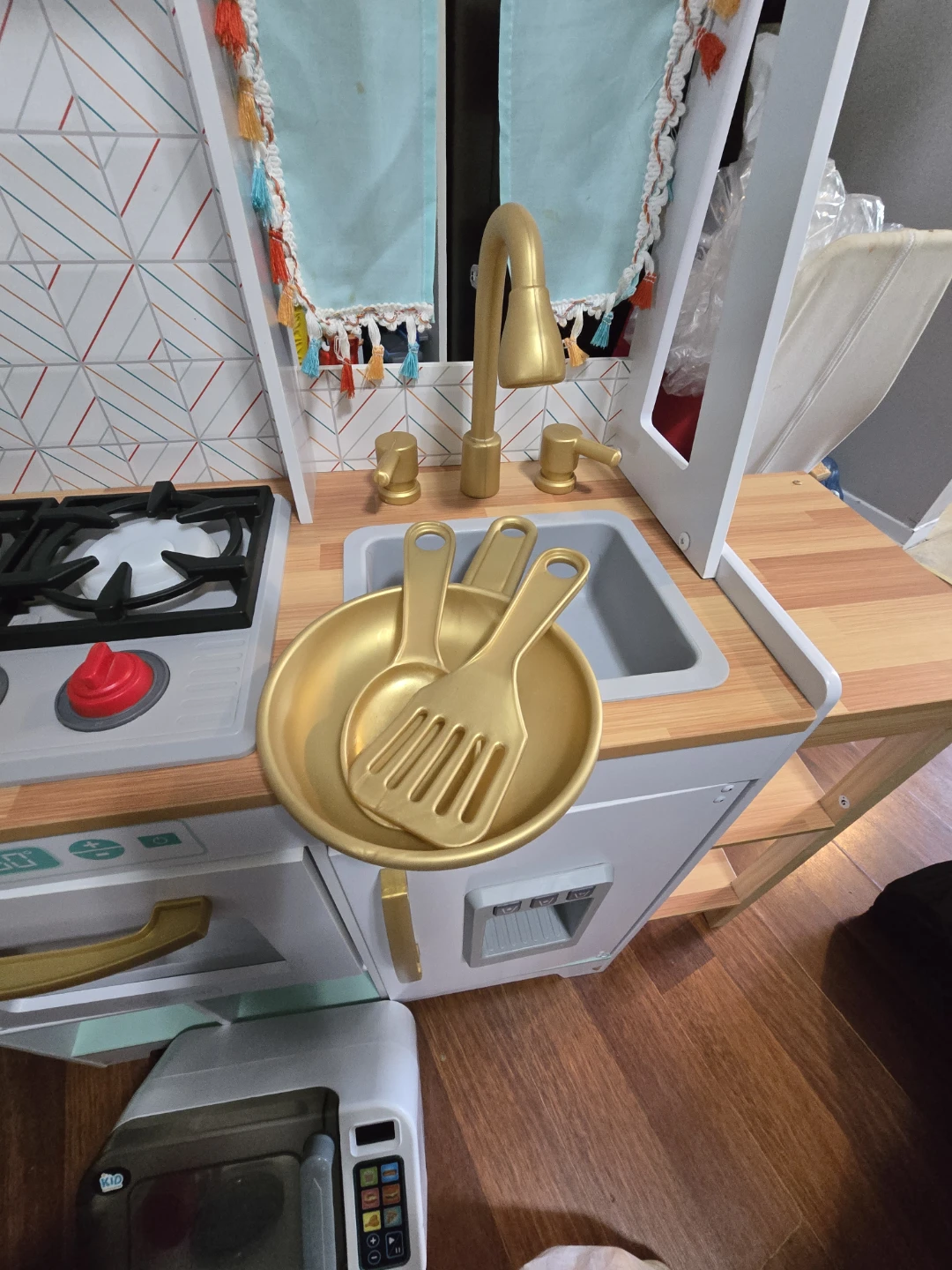 KidKraft Play Kitchen with Accessories - photo 5