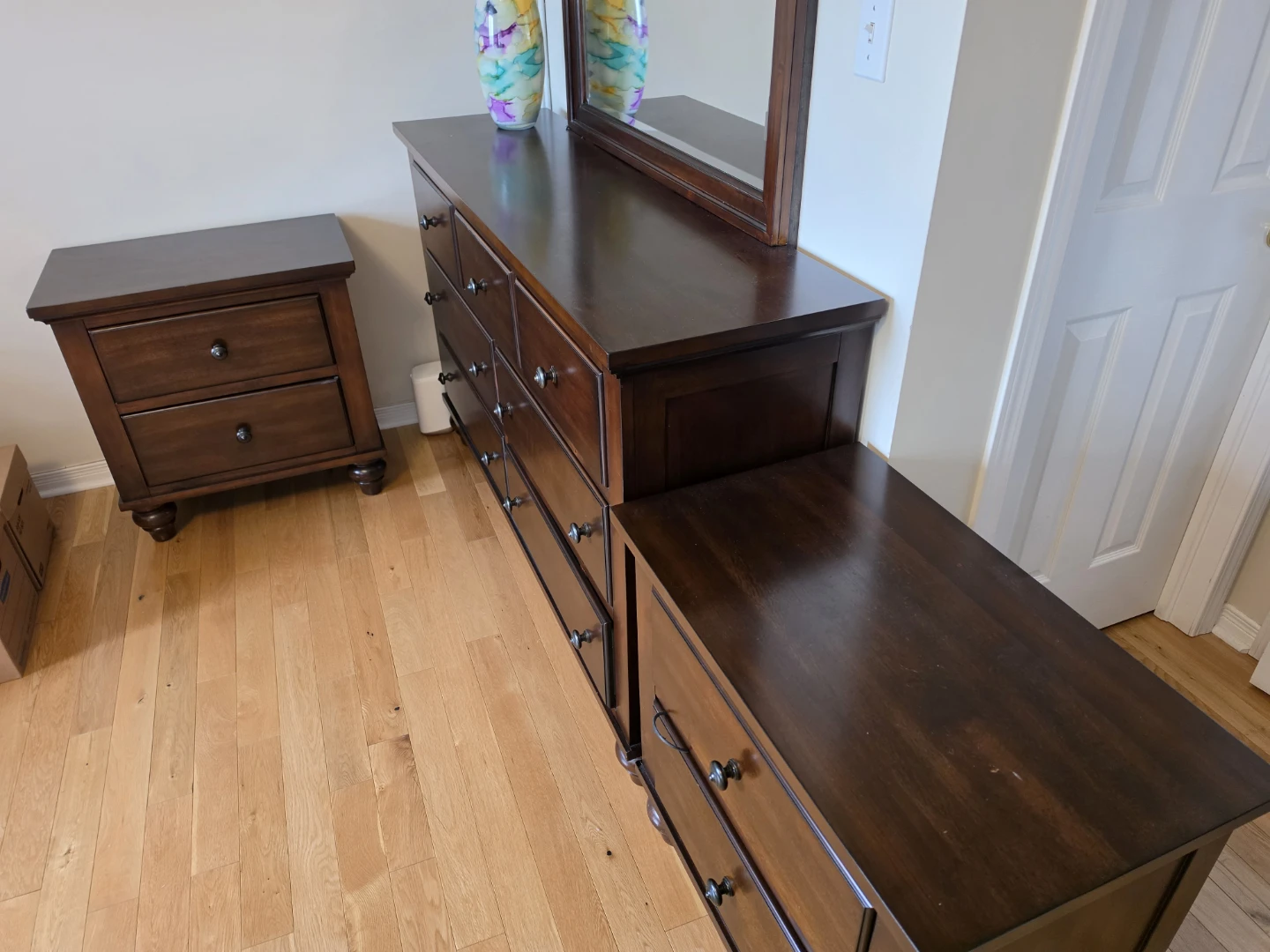 Dark Wood Dresser with Mirror and 2 Nightstands - photo 2