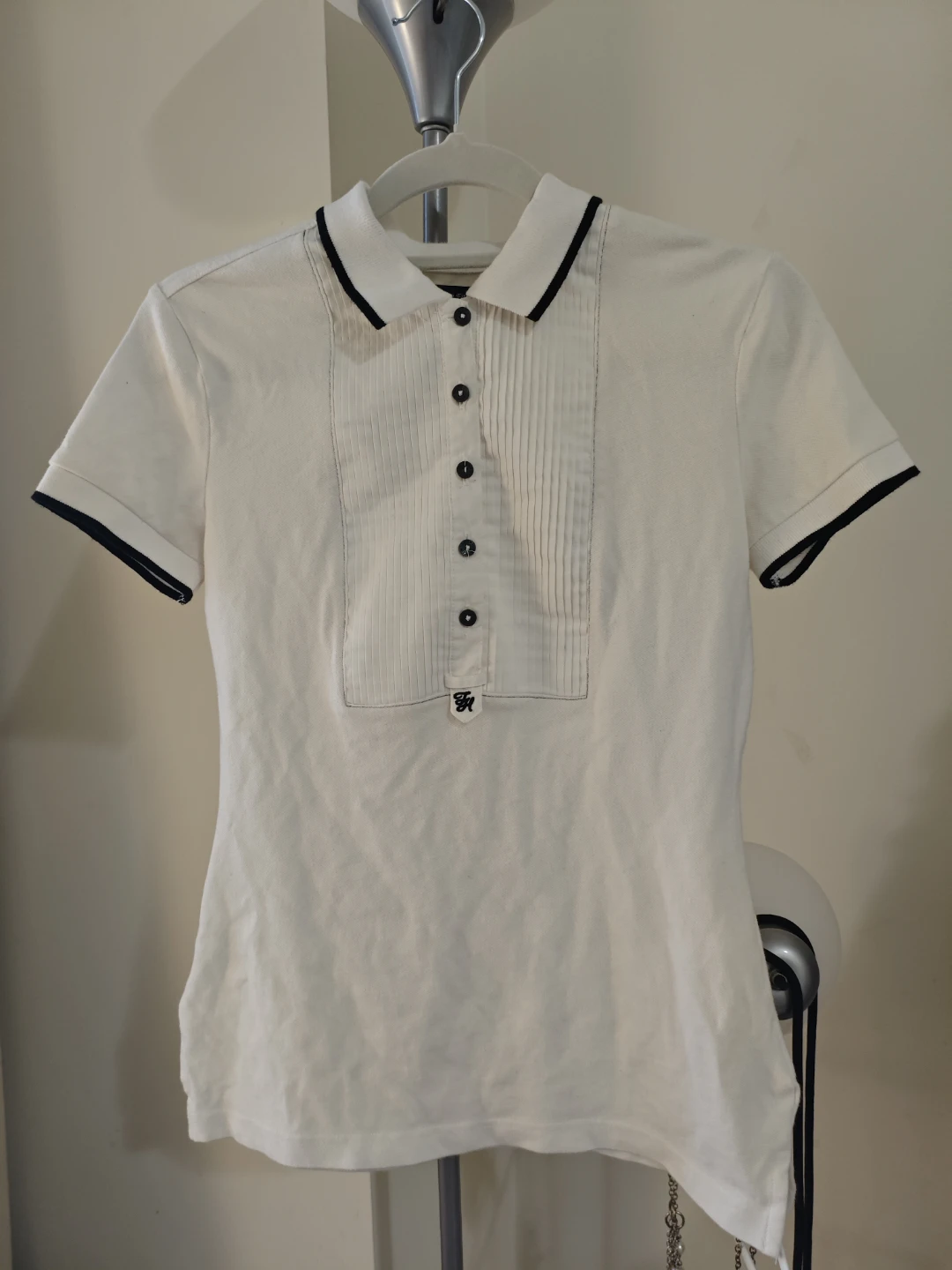 tommy hilfiger white polo t-shirt (size XS)