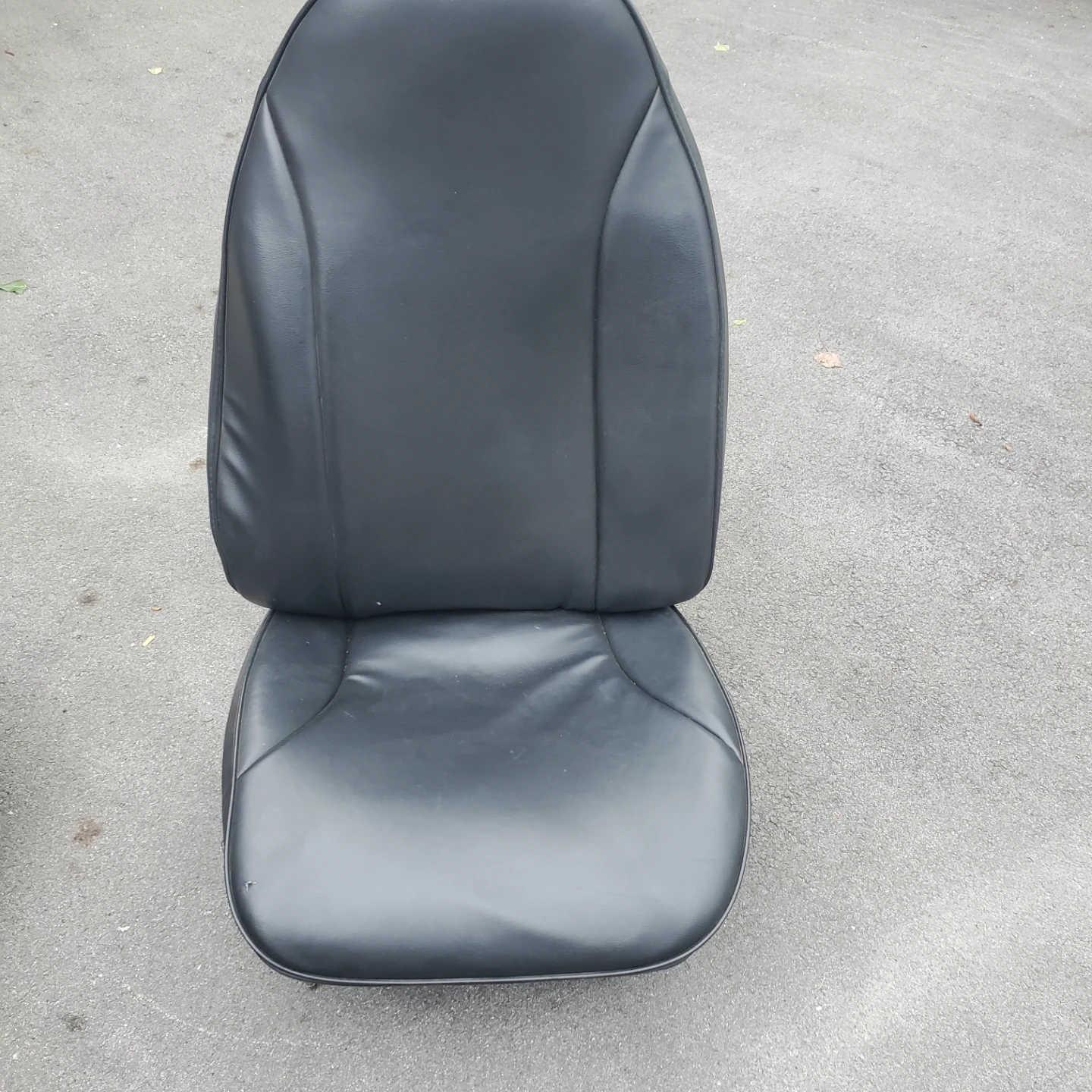 Black Vinyl Bucket Seats and Bench Seat 1980 from Melbourne - photo 3